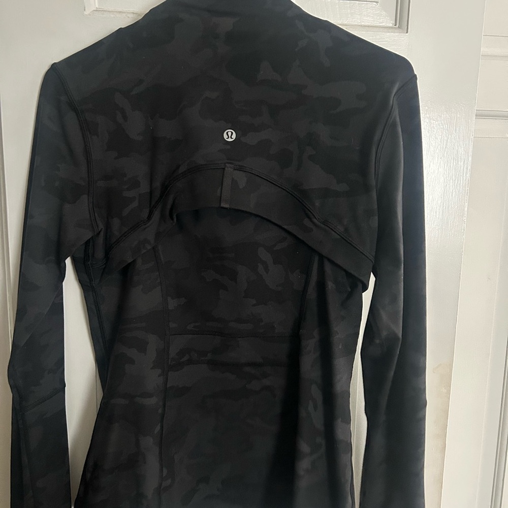 Lululemon Dark Gray Camo Zip-Up Jacket